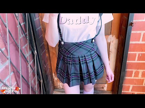 ❤️ Schoolgirl sugit penitus dick et loco classes futuit. Sex video  apud nos